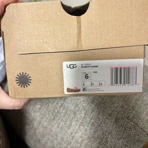 UGG Ansley Shaine Moccasins - Chestnut